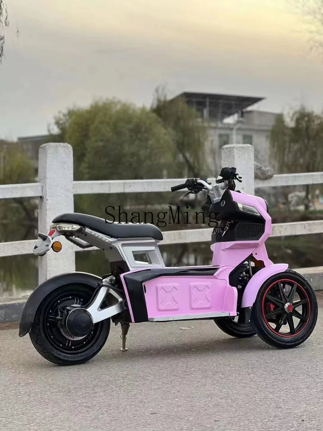 ZYH Three-Wheeled New Electric Motorcycle Battery Car Men'S and Women'S Sports Car Off-Road Vehicle