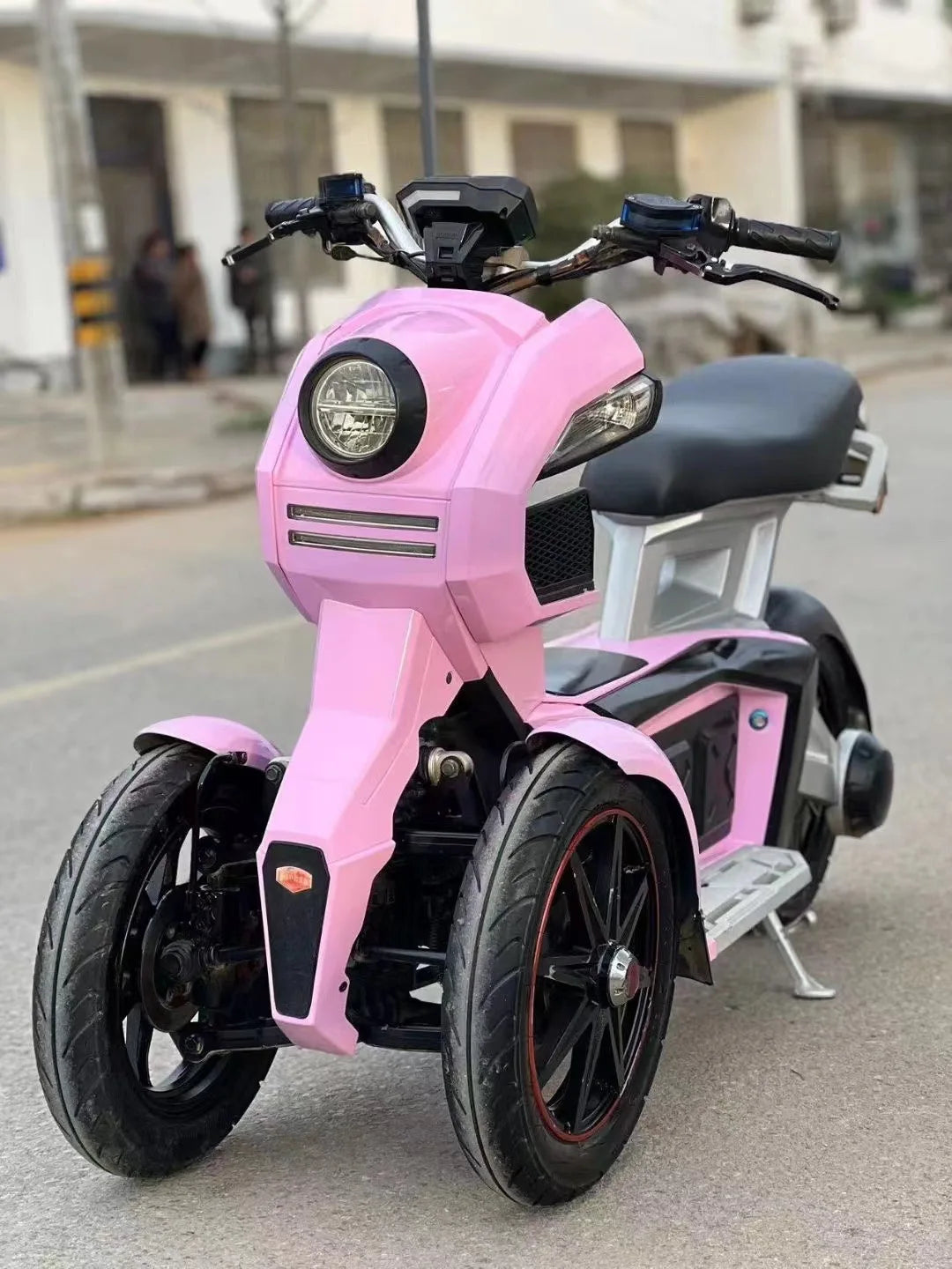ZYH Three-Wheeled New Electric Motorcycle Battery Car Men'S and Women'S Sports Car Off-Road Vehicle