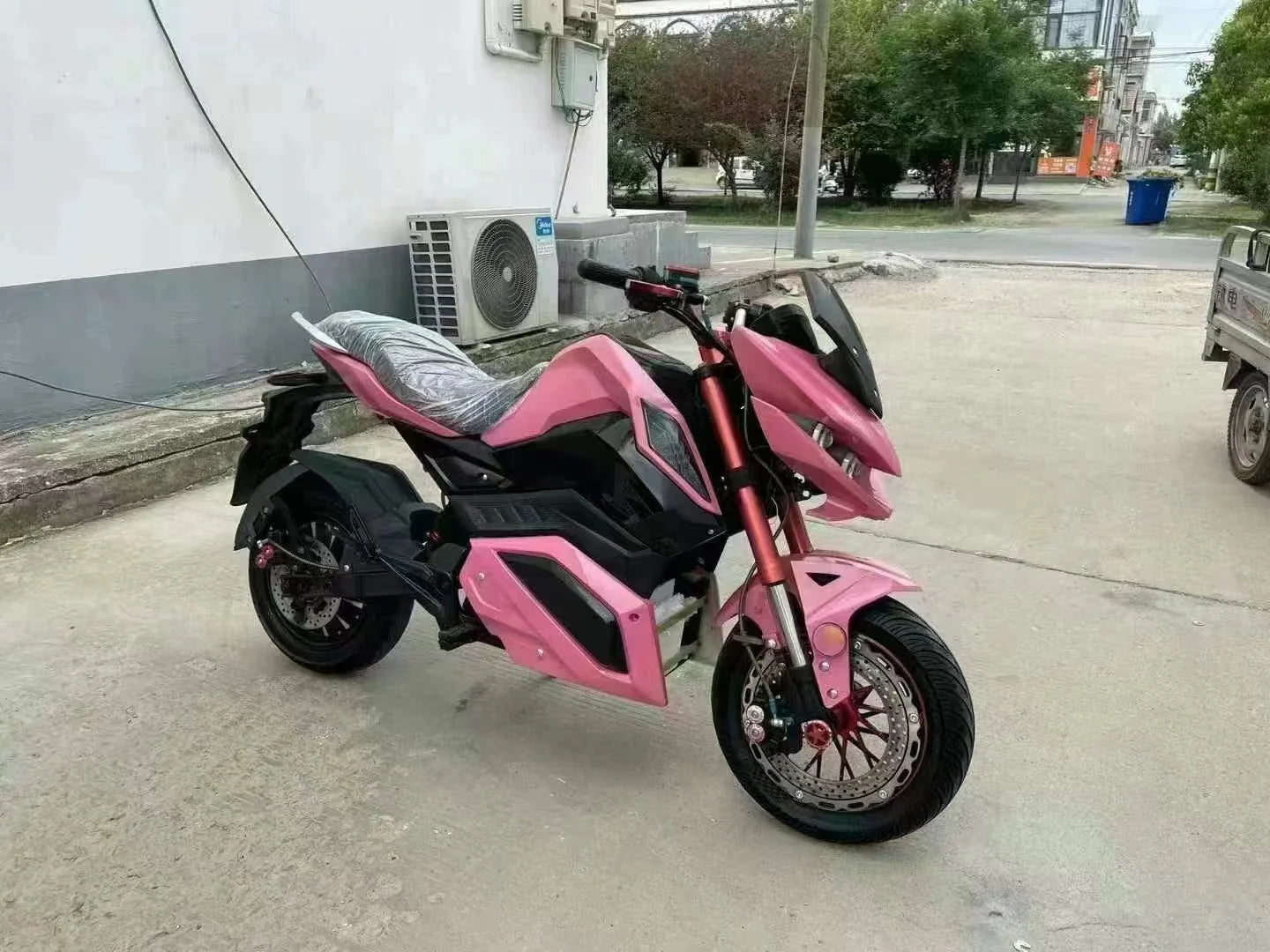 Cl'S New Z6 Electric Motorcycle 72V Electric High-Power Motorcycle Replaced by a High-Speed Electric Motorcycle Sports Car