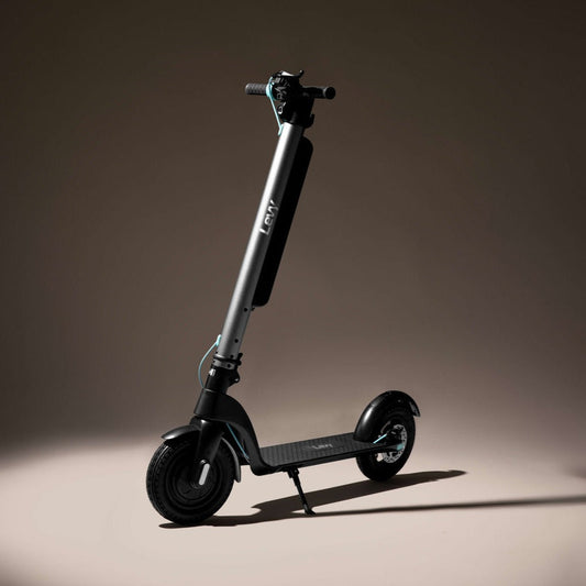 The Levy Plus Electric Scooter / 10" Tubed Tires